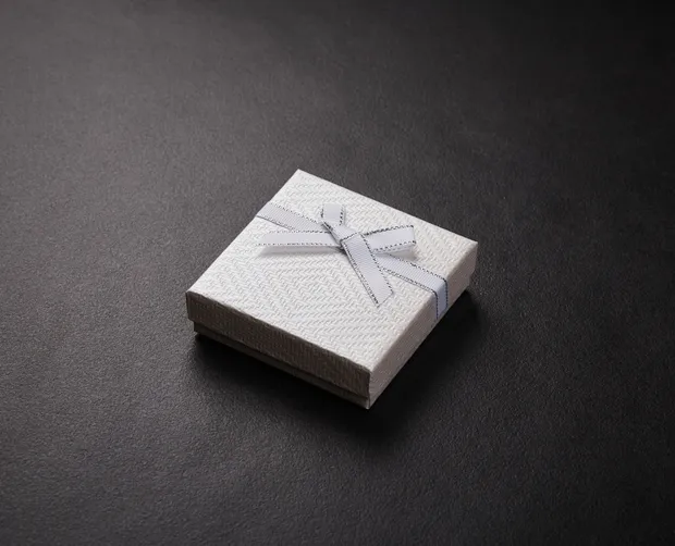 Коробка під набір молочна П129