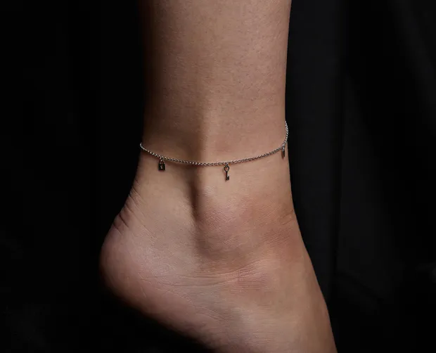 Срібний браслет на ніжку Секрет 1080Б