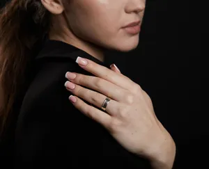 Срібна Каблучка Обручка З Фіанітами 11000/5  зображення 2