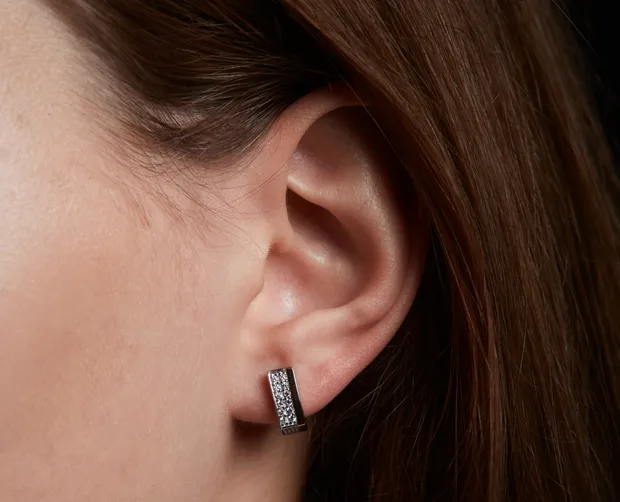 Срібні сережки англійська застібка Доріжка Фіанітів 414С