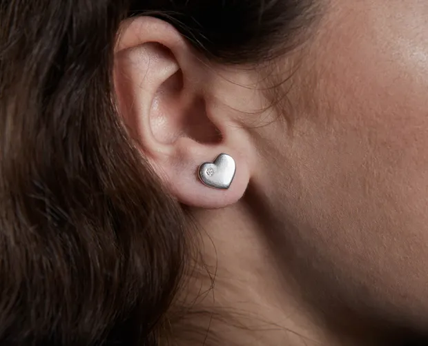 Срібні сережки пусети з малим фіанітом Сердечко 24089