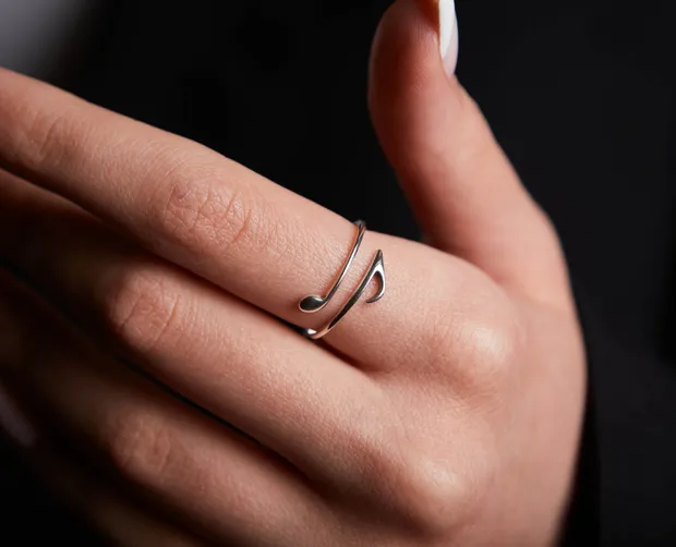 Срібна каблучка Ноти 81094