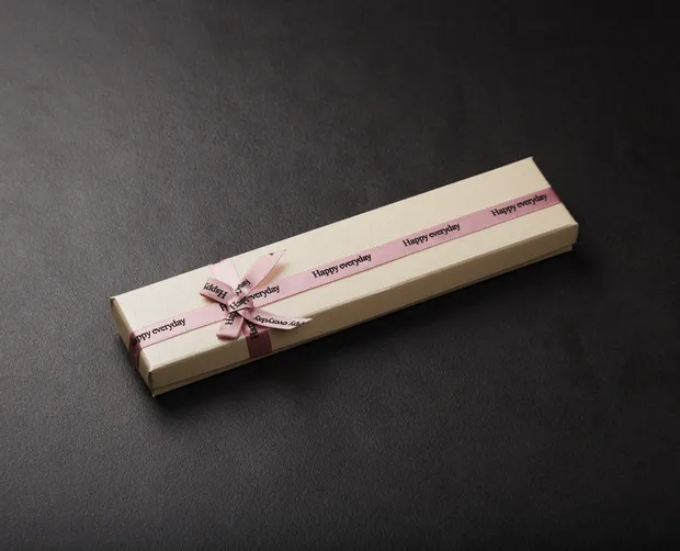 Коробка під браслет світло-бежева П123