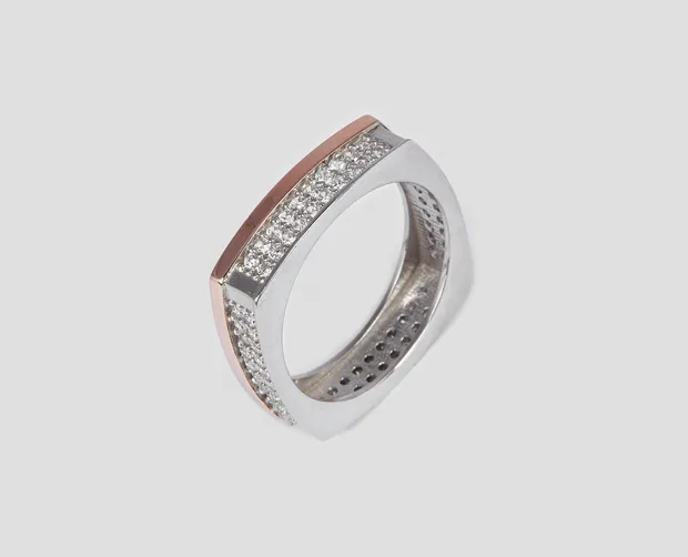 Срібна каблучка з вставкою Доріжка Фіанітів 414К