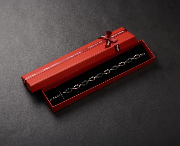 Коробка під браслет червона П126