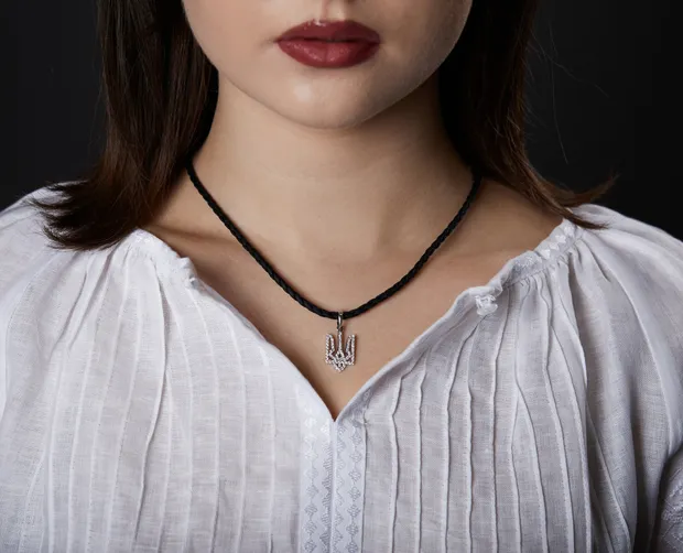 Шкіряний шнурок плетений з срібною застібкою  6010/3,0