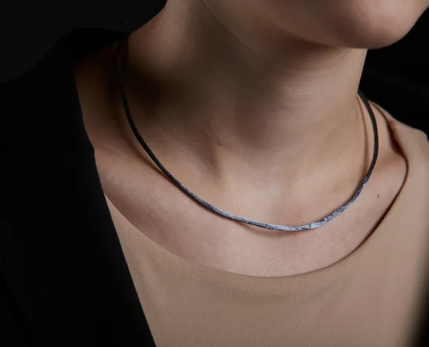 Шовковий шнурок з срібною застібкою 6010/2,0 