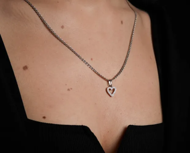 Срібна підвіска Сердечко з фіанітами 34112