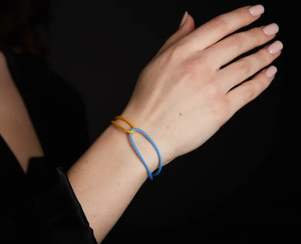 Срібний браслет жовто-блакитний 905-01489